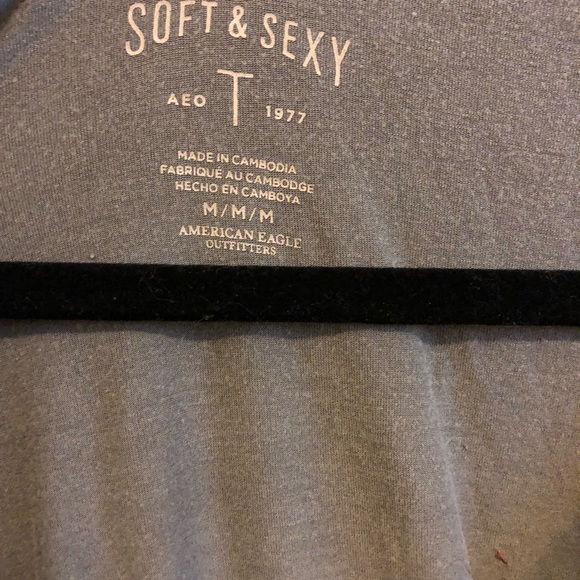 AEO Embroidered T - Picture 2 of 4